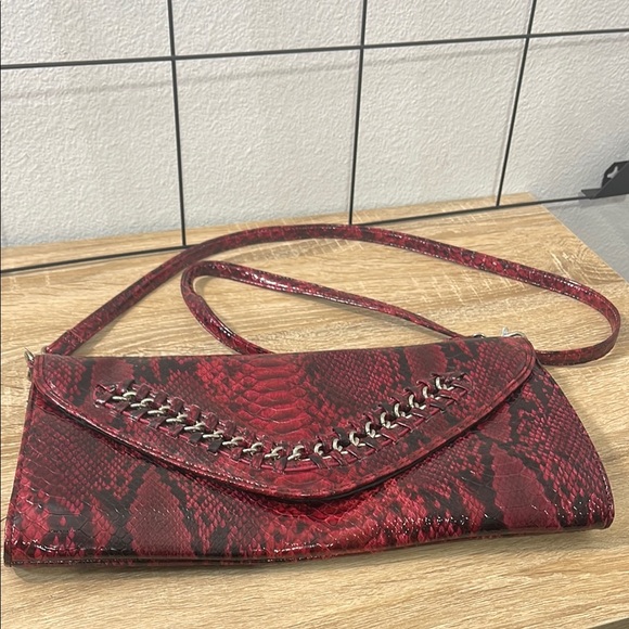 Nicole Snake clutch crossbody - Picture 1 of 5